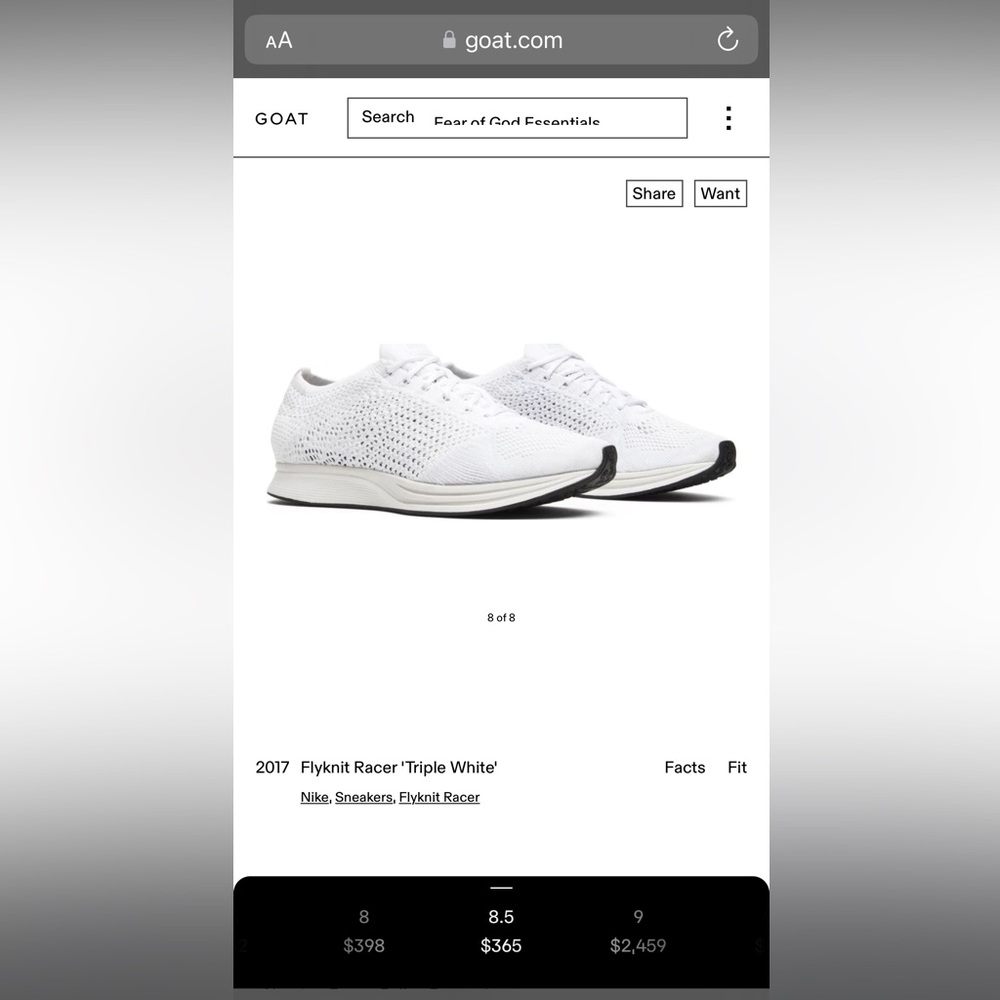 Women’s Nike Flyknit Sneakers 8.5 - White